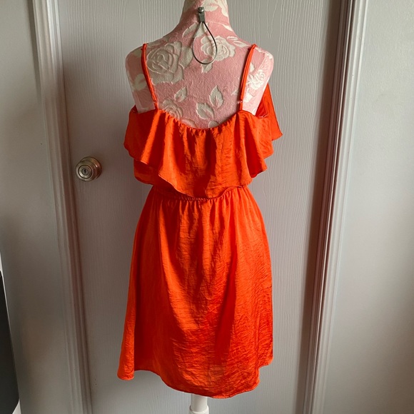 Flowy Orange Dress, size 12 - Picture 5 of 9